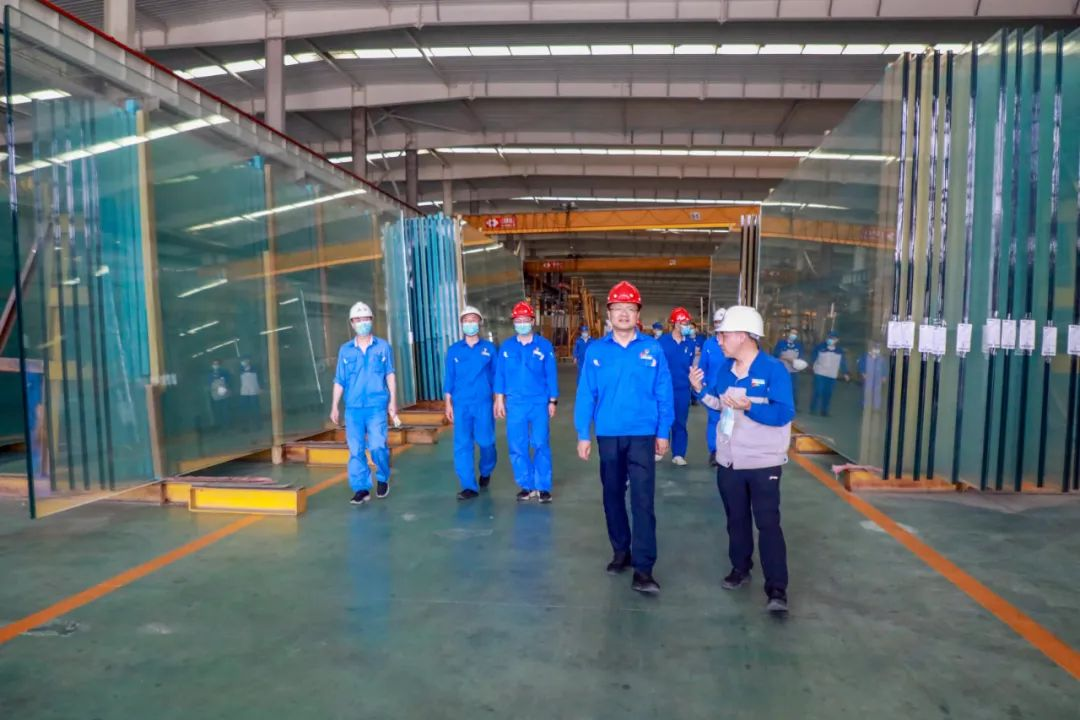 翠籠蒲艾香，慰問送安康——安彩高科總經(jīng)理端午節(jié)慰問一線職工