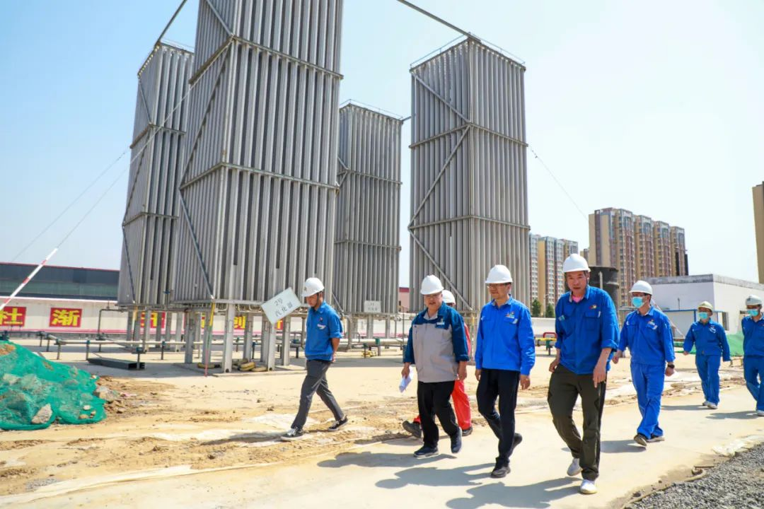 翠籠蒲艾香，慰問送安康——安彩高科總經(jīng)理端午節(jié)慰問一線職工