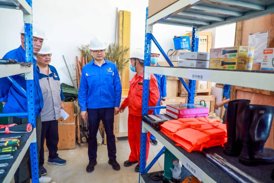 翠籠蒲艾香，慰問送安康——安彩高科總經(jīng)理端午節(jié)慰問一線職工